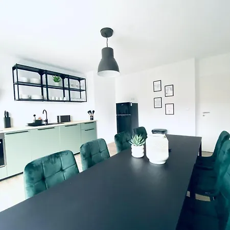 Komfortable Xxl Teamsuite Mit 1,20 Betten Apartmán