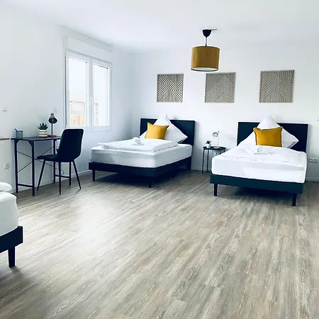 Komfortable Xxl Teamsuite Mit 1,20 Betten Duisburg