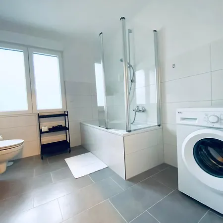 Komfortable Xxl Teamsuite Mit 1,20 Betten 杜伊斯堡