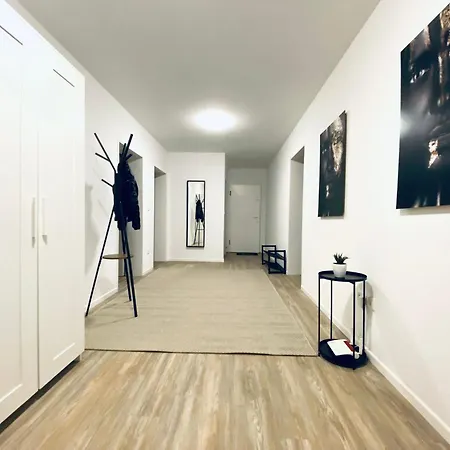 Komfortable Xxl Teamsuite Mit 1,20 Betten * Duisburg